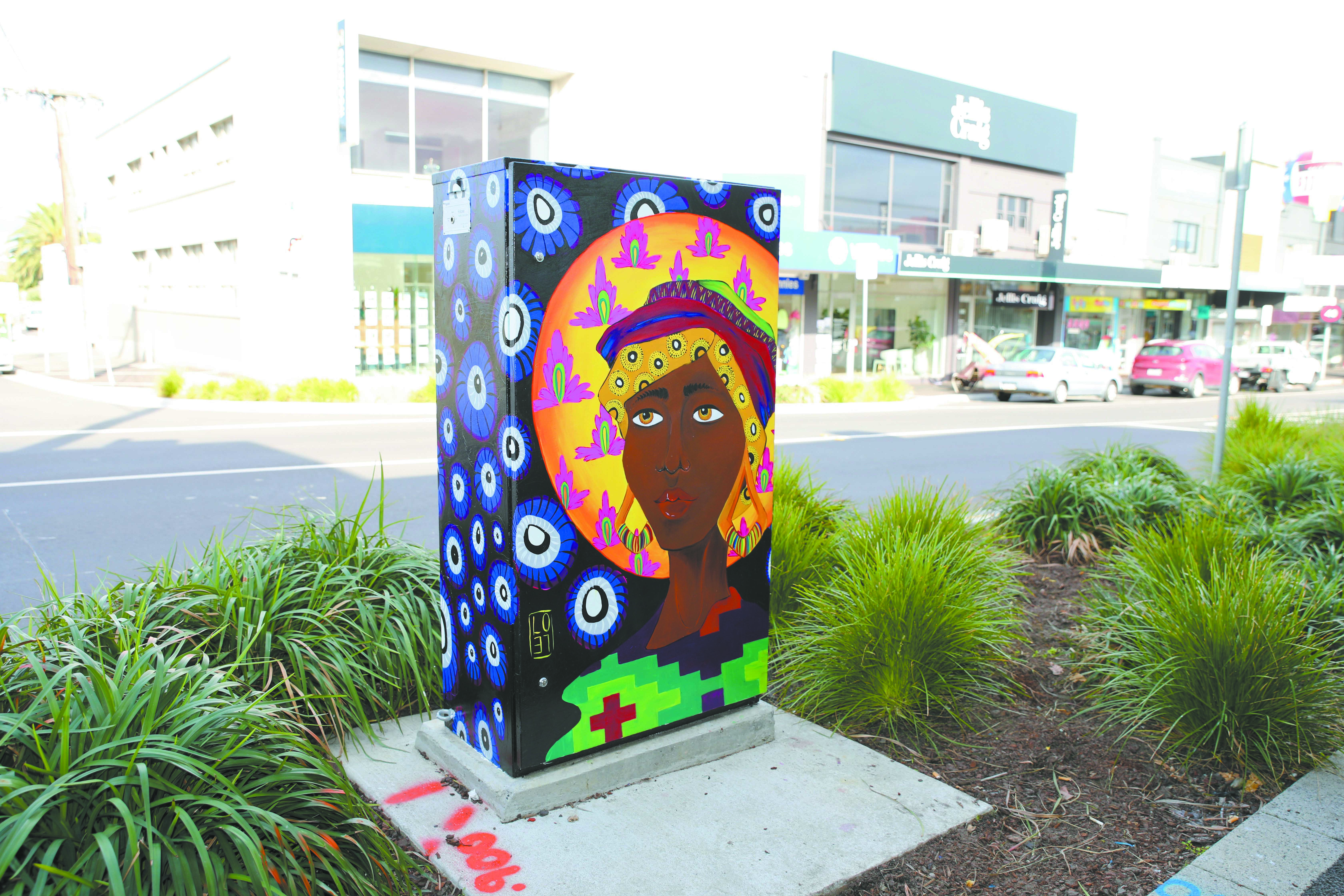 Traffic signal box