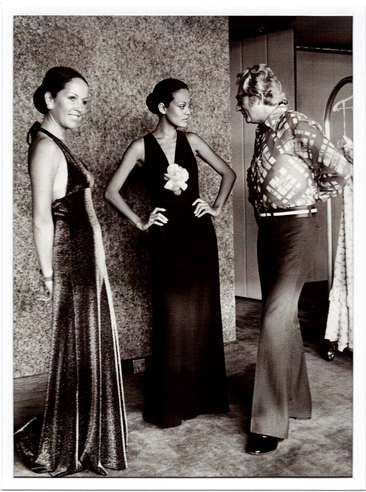 Simon Shinberg with models showing his Mr Simon fashion range at the Singapore Hilton, 1972. Photo courtesy of Debra Dascal