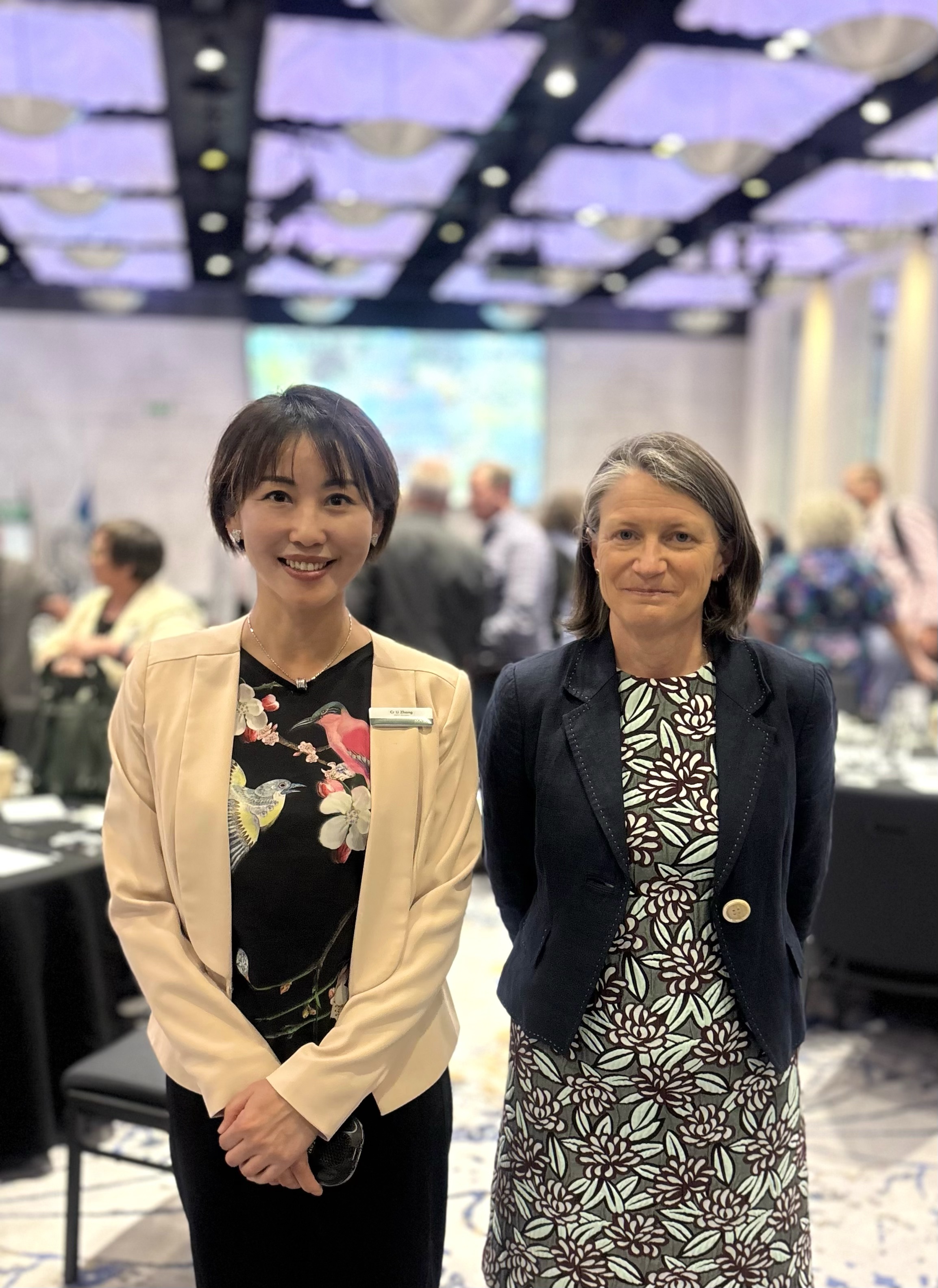 Glen Eira MAV Delegate and Deputy Mayor Cr Li Zhang with MAV President Cr Jennifer Anderson at an event.